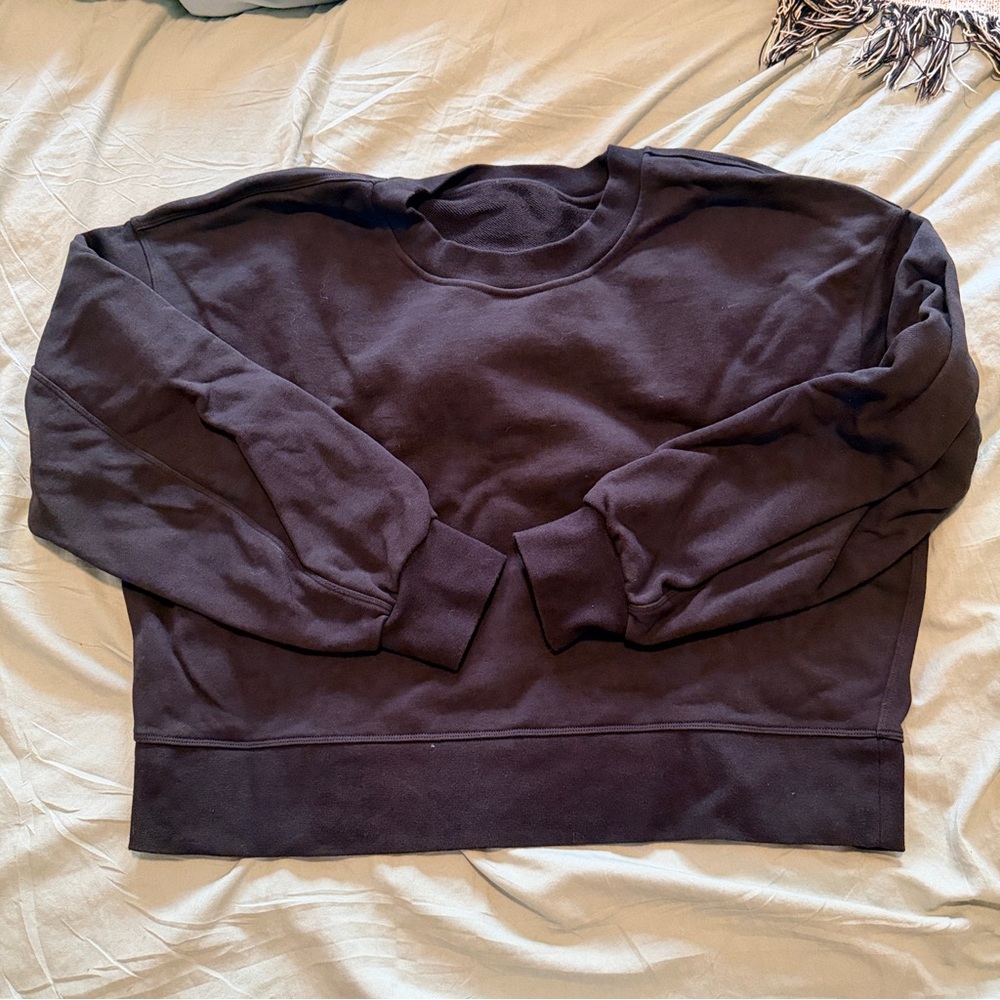 Lululemon Black Cropped Sweatshirt